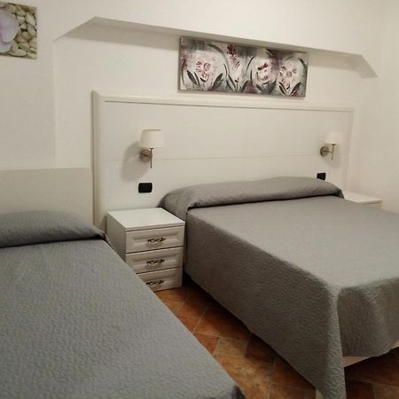 Riaci B&B Villa Isa מראה חיצוני תמונה